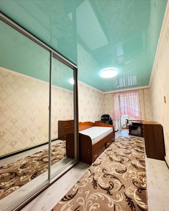 Продаж 3 кімнатної квартири з прибудовою на Новомиколаївці