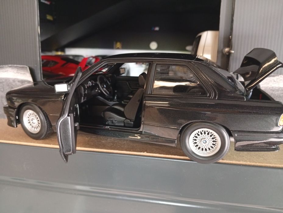 1/18 miniatura BMW E30 M3