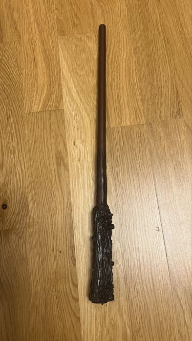 Магічна паличка Гаррі Поттера стріляє вогнем