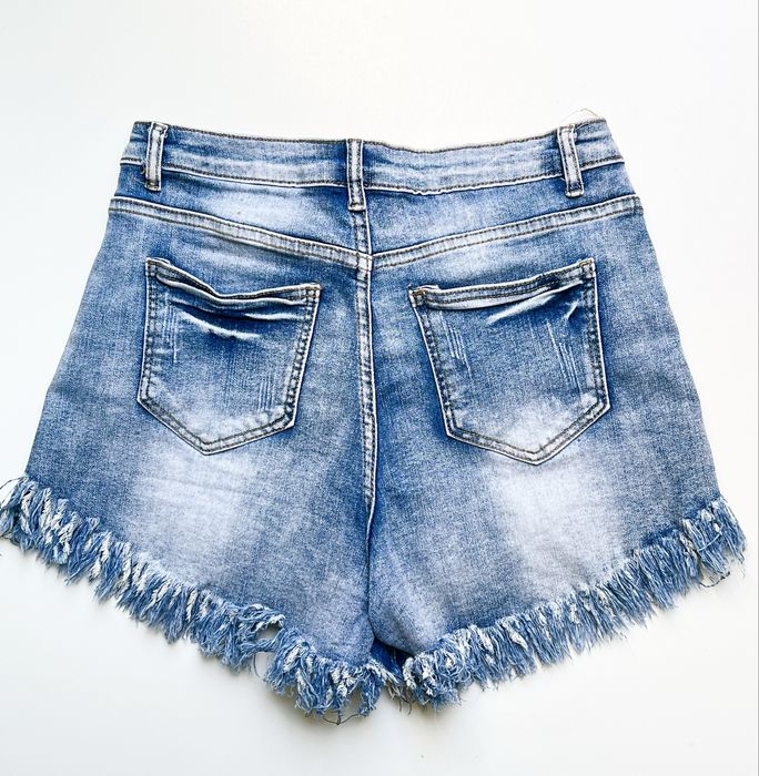 Spodenki jeansowe z ćwiekami L 40