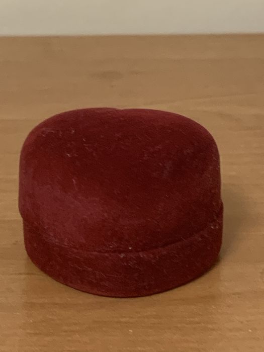 Бархатная коробочка для кольца