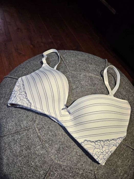 Biustonosz push-up Tchibo 75B bez fiszbina