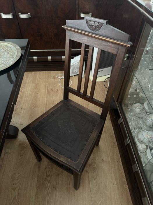 Conjunto Vintage Mesa e 4 Cadeiras