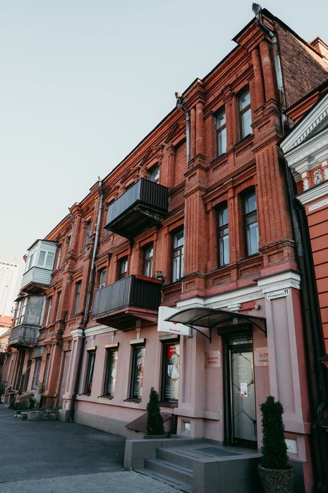 ПРОДАЖ!Будівля в самому центрі міста,біля Менори та Успенської площі