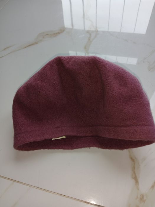 Beret z wełny oryginalny