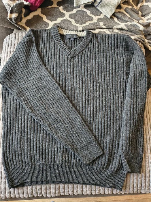 Sweter wełniany