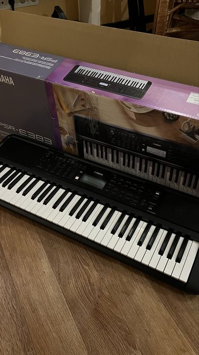 Продам синтезатор Yamaha E383