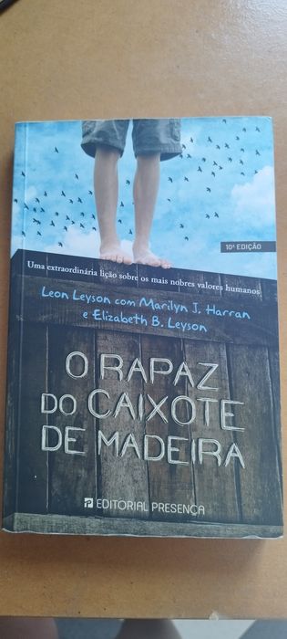 Livro - O rapaz do caixote de madeira