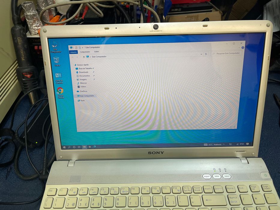 Sony vaio 15.6 i3 M350