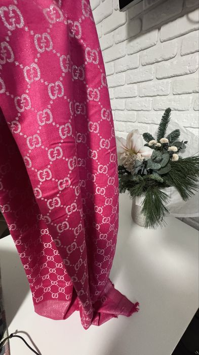 Яскравий палантин Gucci | 100% Silk