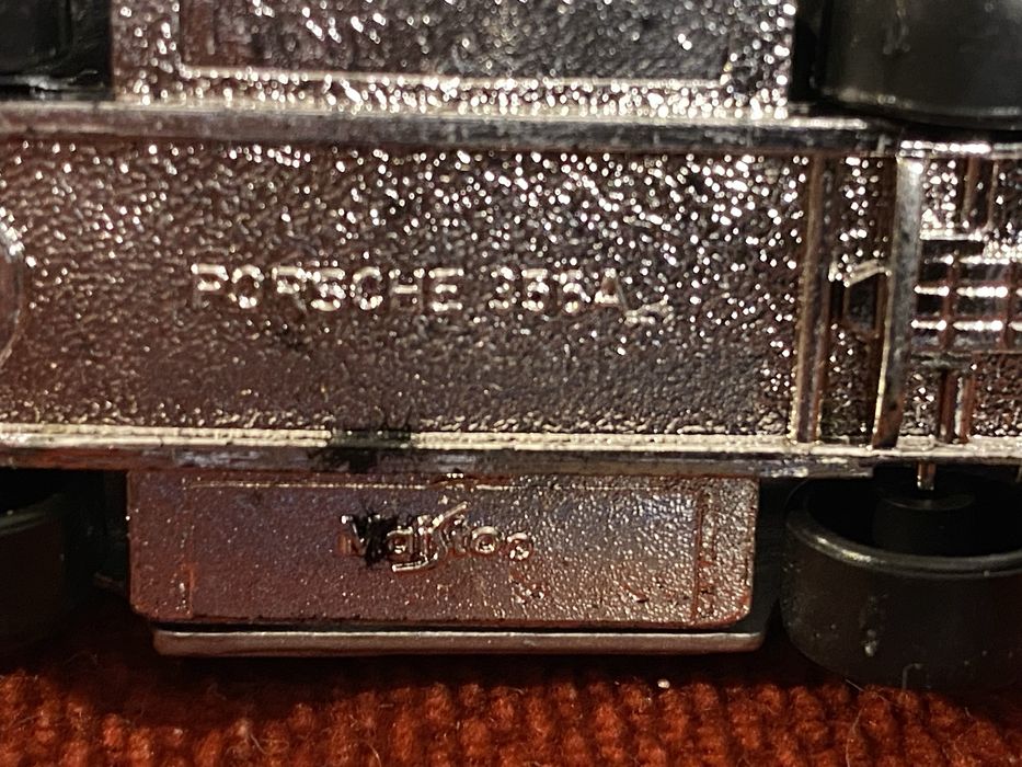 Porsche 356A 1/64 Maisto