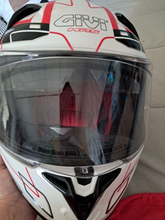 Capacete semi novo