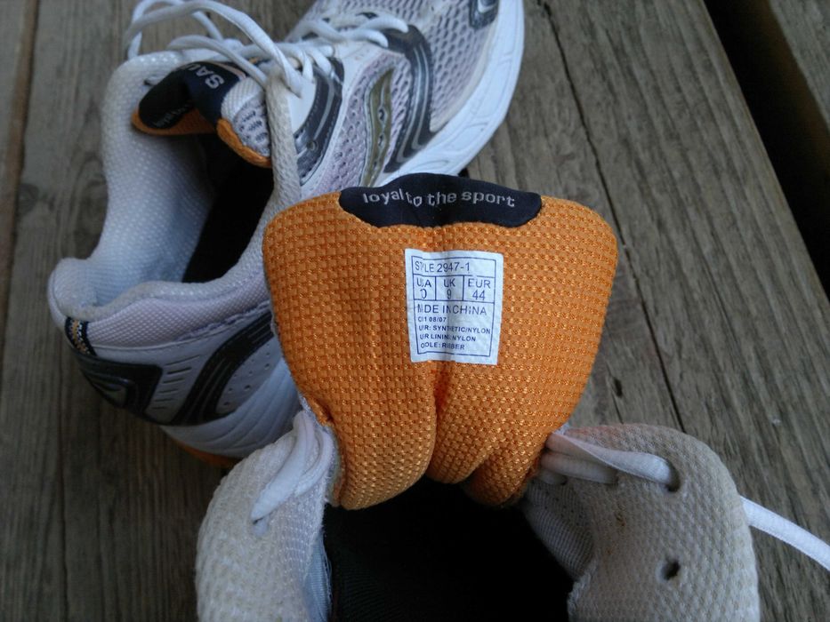 Кроссовки Saucony Asics