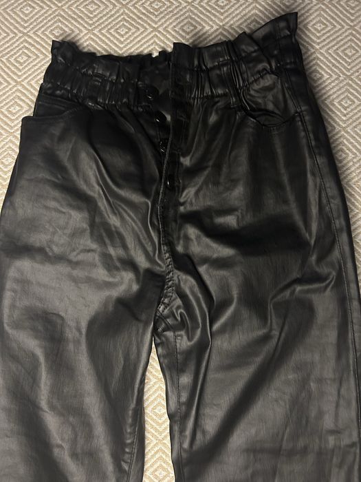 Кожение штани жіночі