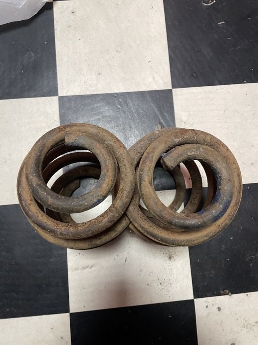 Пружини для заниження е30 е36 е46