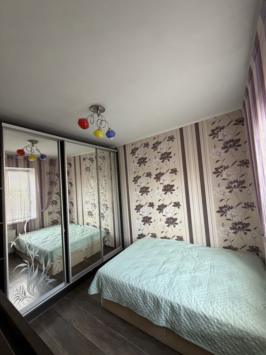 Продам 5 кімнатну квартиру в центрі район 5 школи