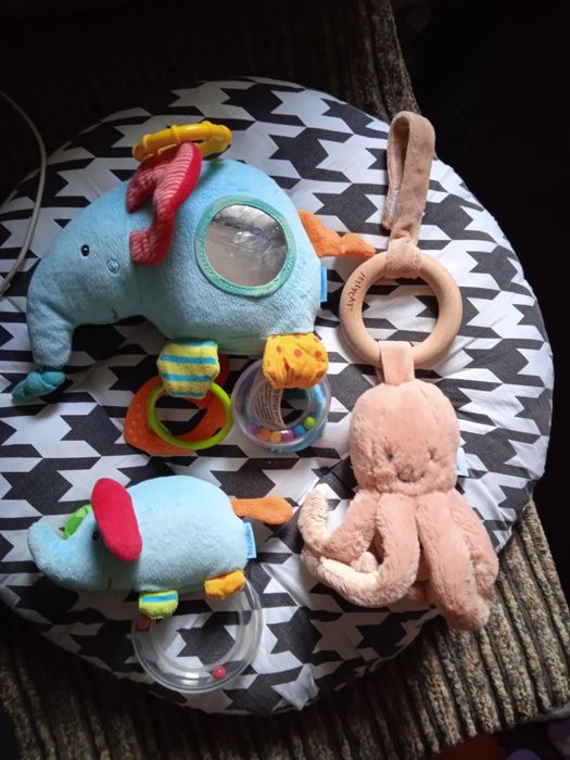Игрушка подвеска на коляску