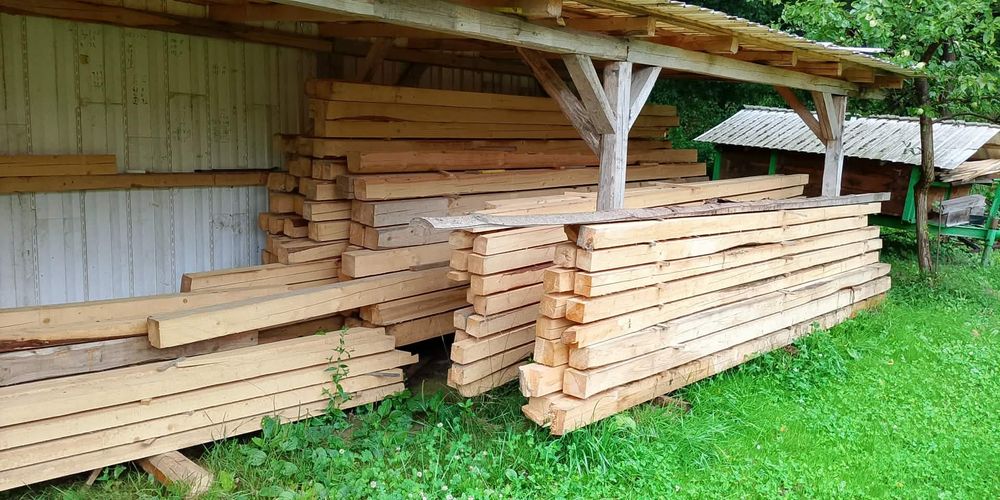 Kantówki suche 10x10 i 8x8 ze świerka budowlanego.