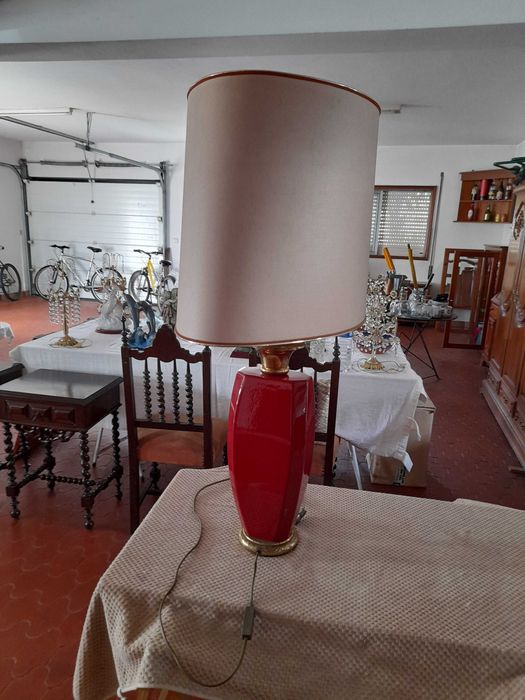 cadeeiro de  chão