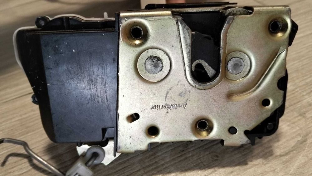 Fechadura traseira esquerda Citroen c4