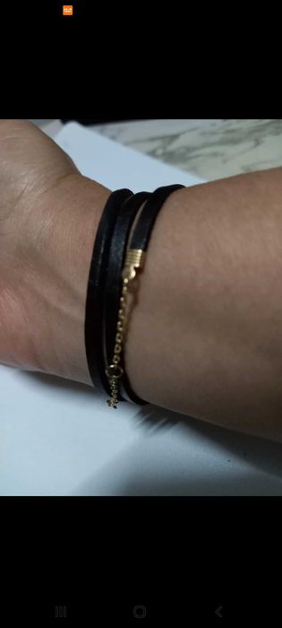 Pulseira com fitas de pele e aço inoxidável- Parfois