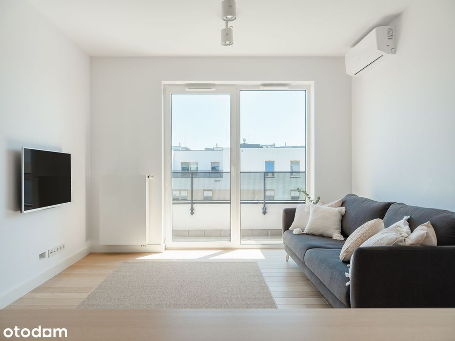 Ostatnie piętro | Widok na centrum | 2 balkony | 60 m² | Bezpośrednio