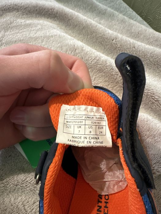 новые детские кроссовки