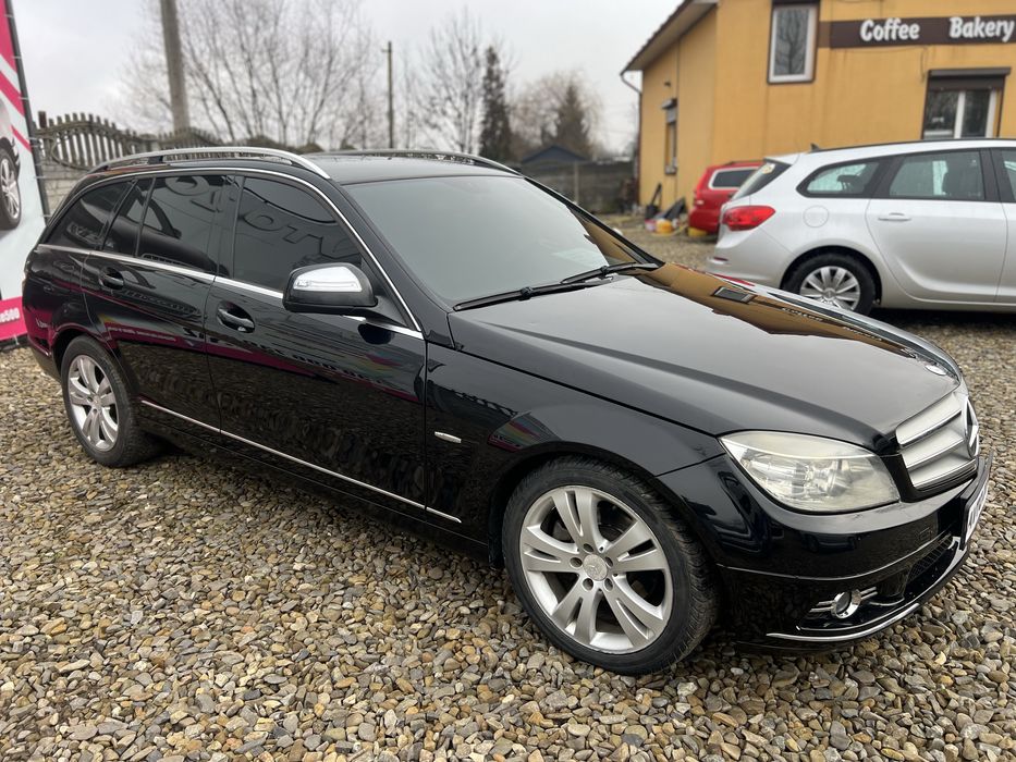 Дуже гарний стан , всі деталі по телефону