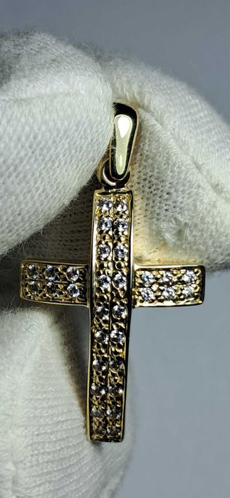 Piękny złoty krzyżyk , złoto 585 próba , waga 3,5 gram
