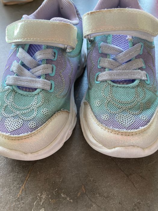 Buty sportowe, nelli blu, świecąca podeszwa, rozmiar 25