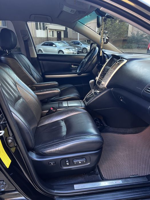 Продам Lexus RX400h