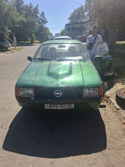 Продавам Opel Rekord 1975