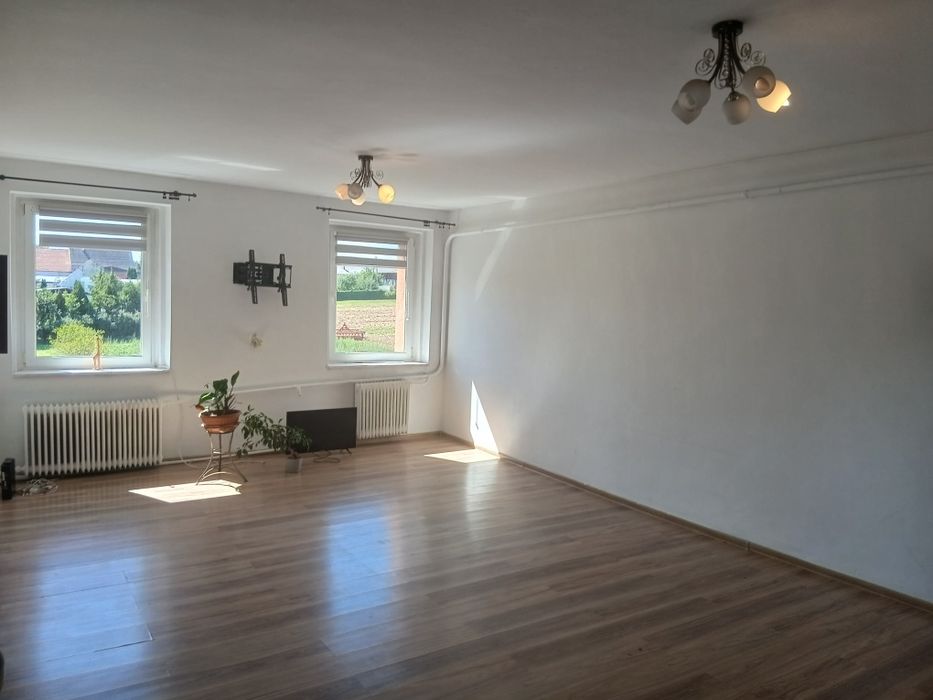 Na sprzedaż przestronne mieszkanie po remoncie – Łąka, gm. Otmuchów – 111 m² + garaż dwustanowiskowy