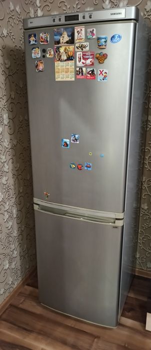 Продам холодильник Samsung