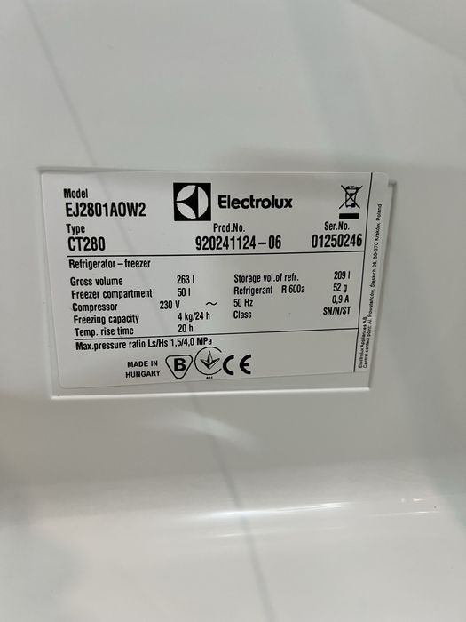 Холодильник Electrolux EJ 2801 AOW2