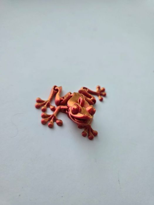 Breloczek Mini Żabka – Wydruk 3D | Uroczy i Unikalny Gadżet