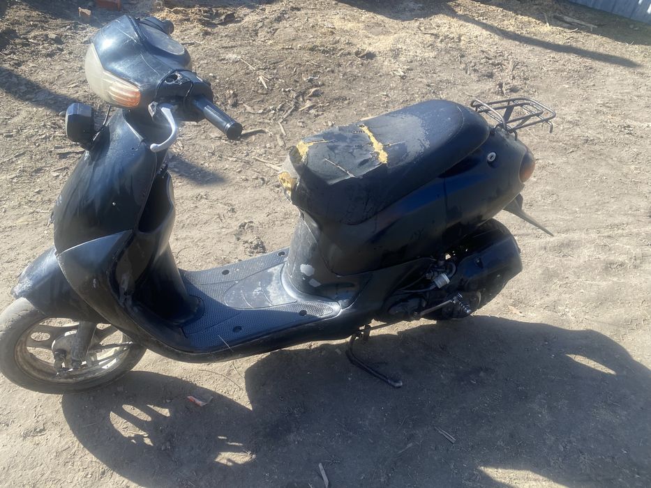 Продам скутер есть нюанси по пластику