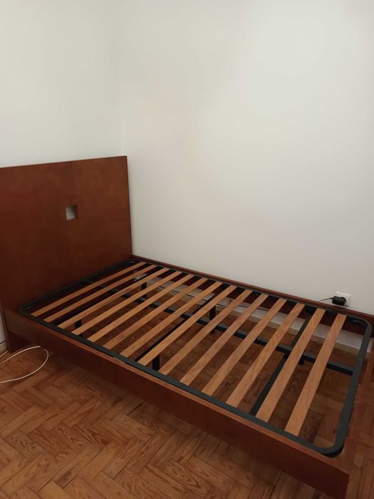 Cama em Cerejeira + Estrado + Colchão