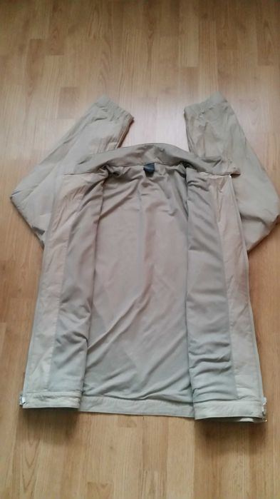 Kurtka Nike szwedka