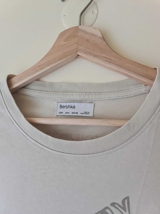 T-Shirt Bershka Spiritual Valley - Tamanho L - Espiritual Mística