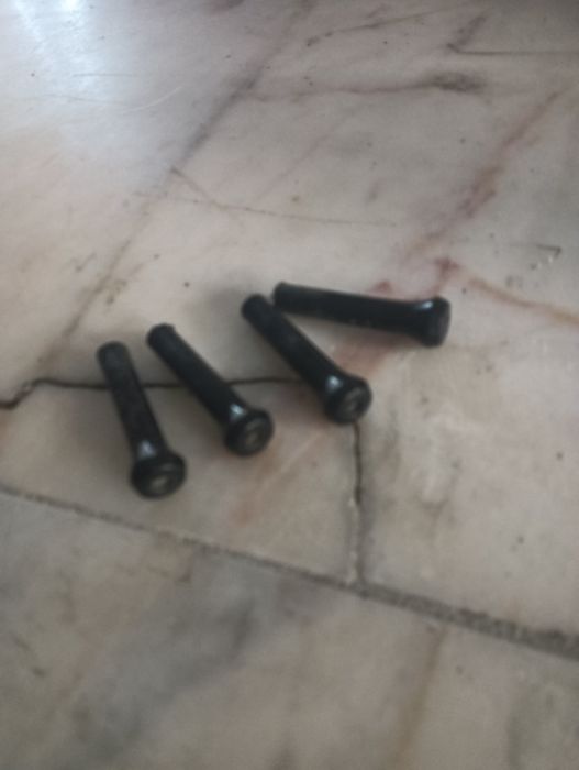 4 puxadores porta Datsun64297727457665120