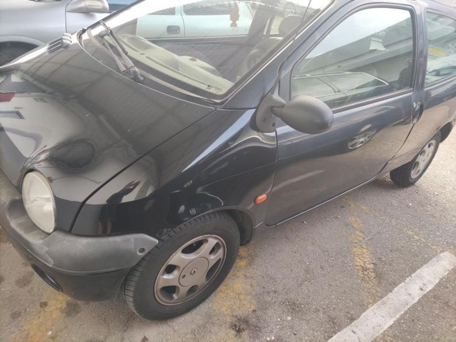 Renault Twingo 1999 Initiale -peças de mecânica e chapa