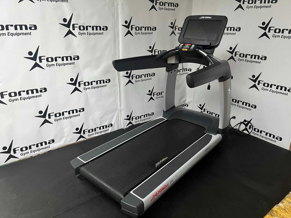 Bieżnia Life Fitness Elevation 95T Discover SE