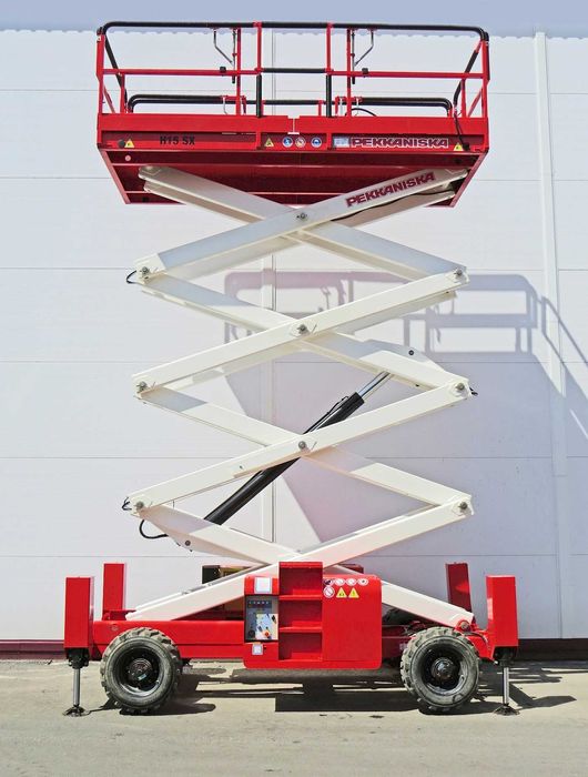 ОРЕНДА дизельного ножичного підйомника Пекканіска H 12 SX