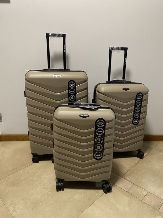 Валіза Wings 100% поліпропілен