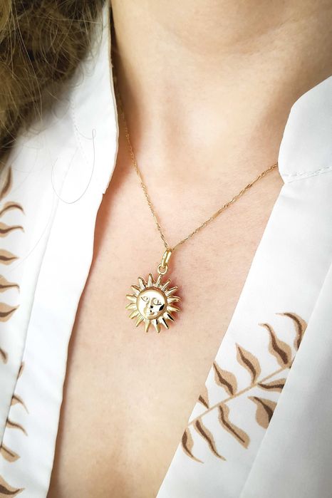 Złota dwustronna zawieszka do łańcuszka słońce pr. 585
