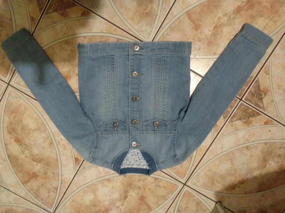 Джинсовая куртка с трикотажным воротником