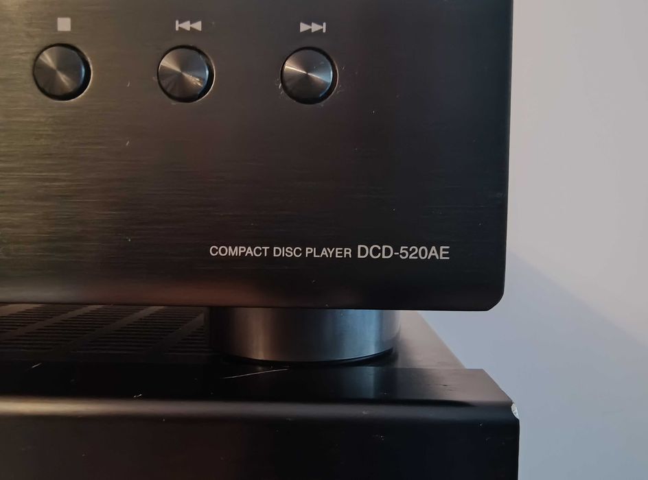 Wieża stereo wzmacniacz Denon PMA-915R, odtwarzacz DCD-520AE, tuner TU-1500AE
