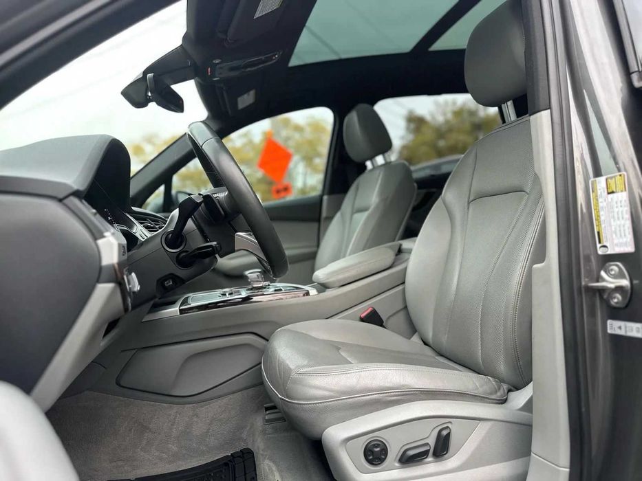 Audi Q7 2019 Premium Plus — большой премиум для семьи и путешествий