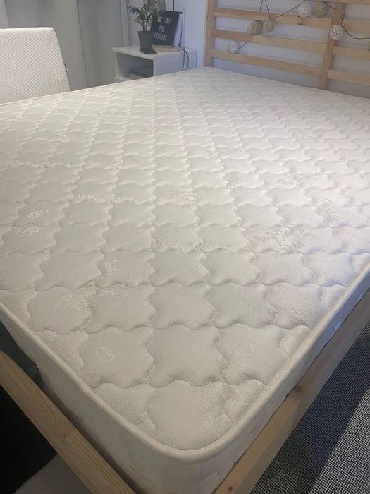 New mattress for sale/ colchão novo para venda